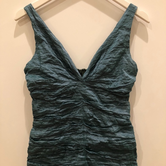 Nicole Miller Collection | Ruched Cocktail Dress - Picture 3 of 4